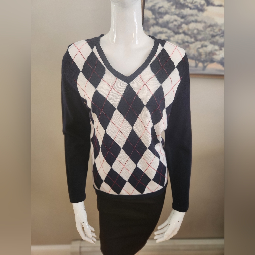 Brand New / NWT TOMMY Argule V-Neck Sweater Size Medium Blue